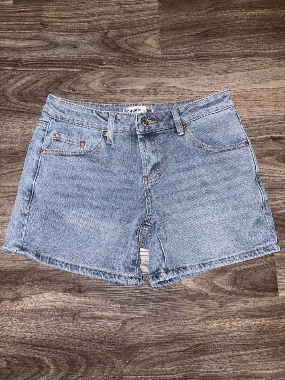 The perfect mom shorts NWOT
